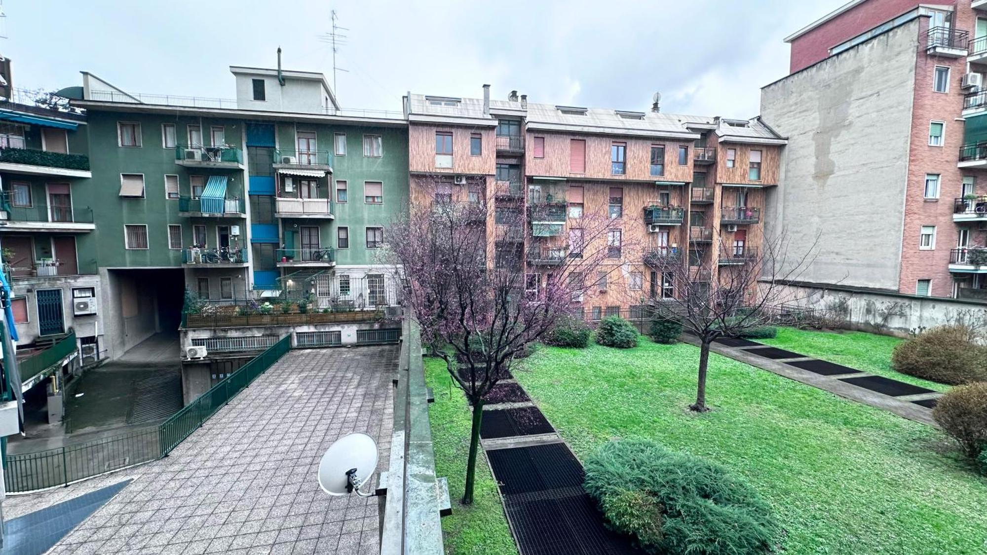 Atene House Милан Экстерьер фото