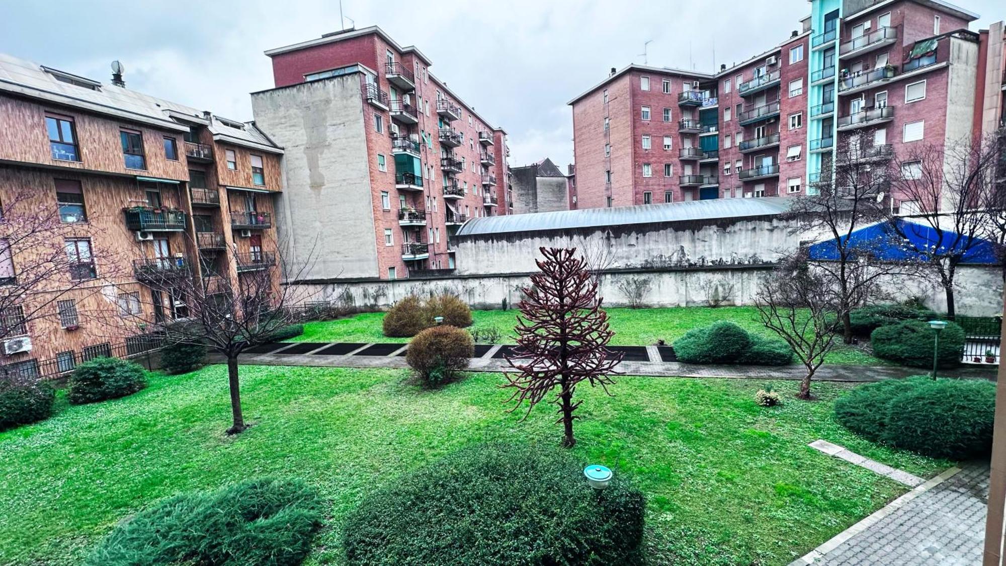 Atene House Милан Экстерьер фото
