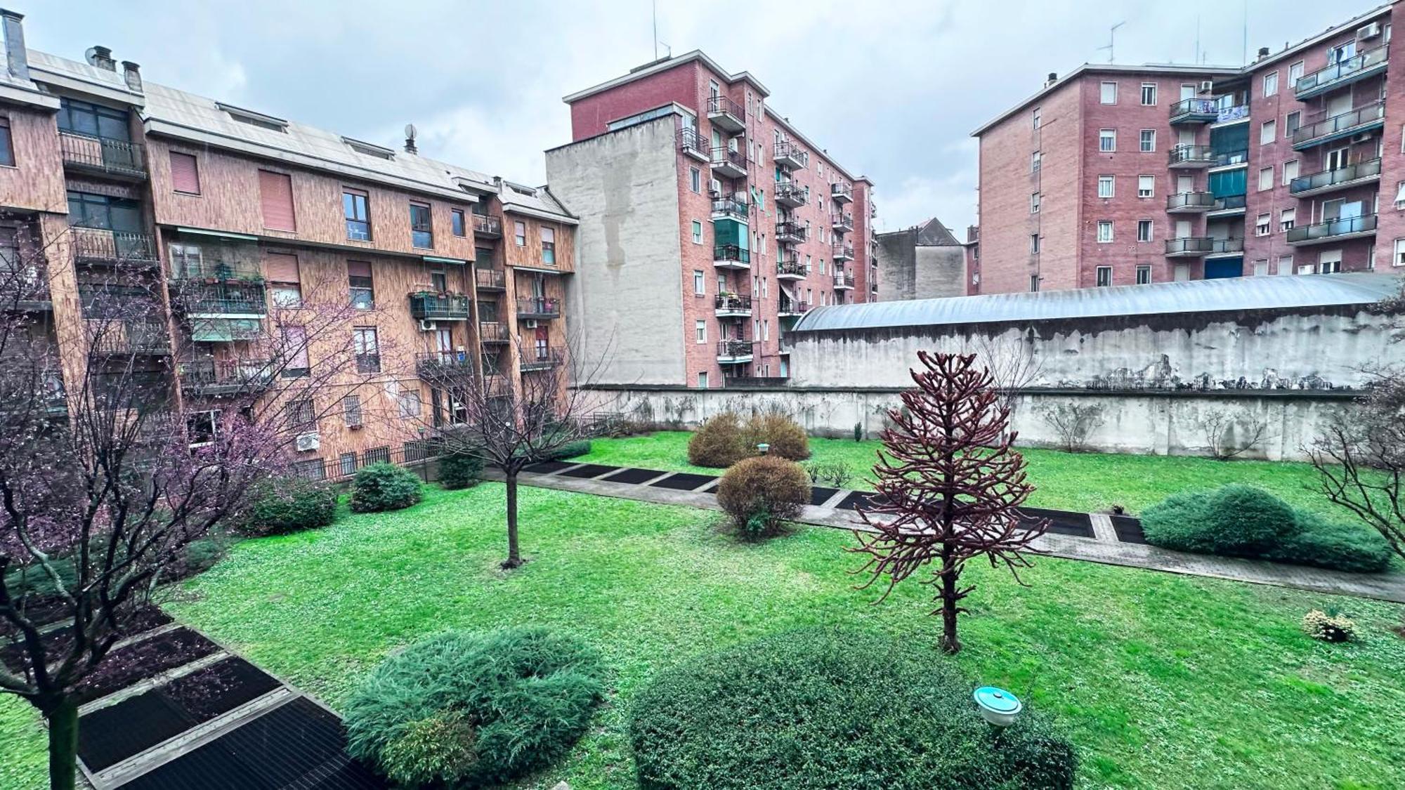 Atene House Милан Экстерьер фото