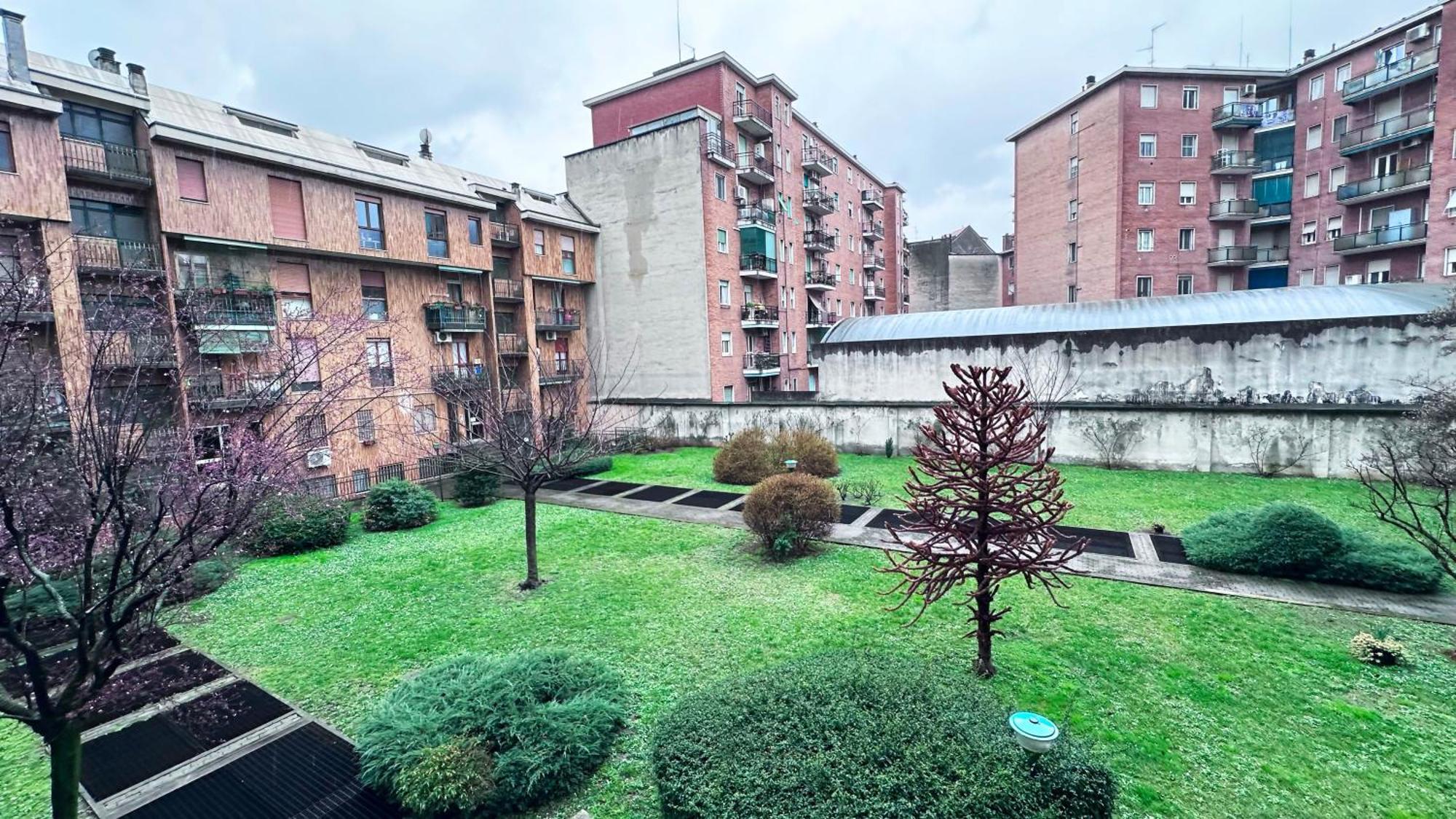 Atene House Милан Экстерьер фото